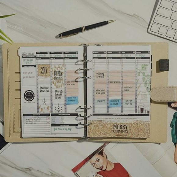 Privé Daily Planner - Picture 5 of 15